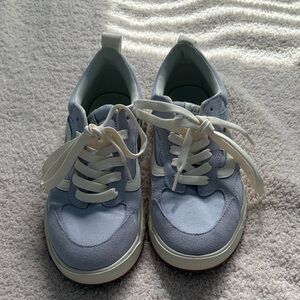 Light purple Vans sneakers